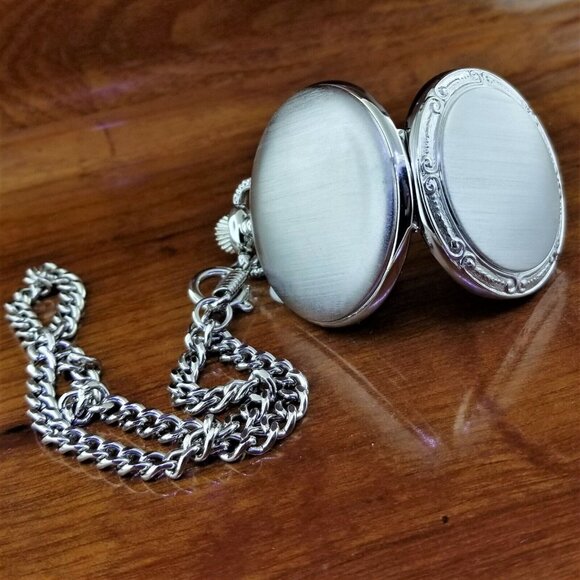 COLIBRI Silver Easy Read Pocket Watch - Picture 4 of 4